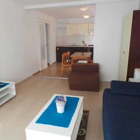 Apartment Luka *