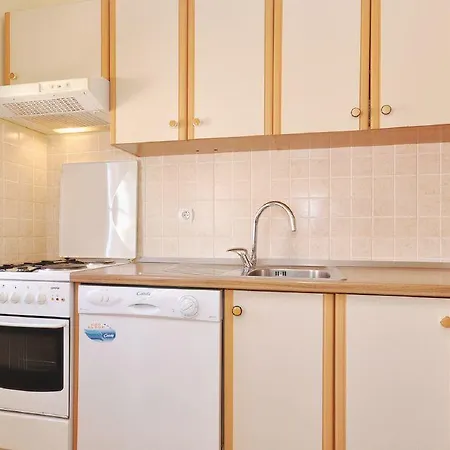 Apartment Luka