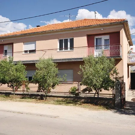Apartment Luka Апартаменты
