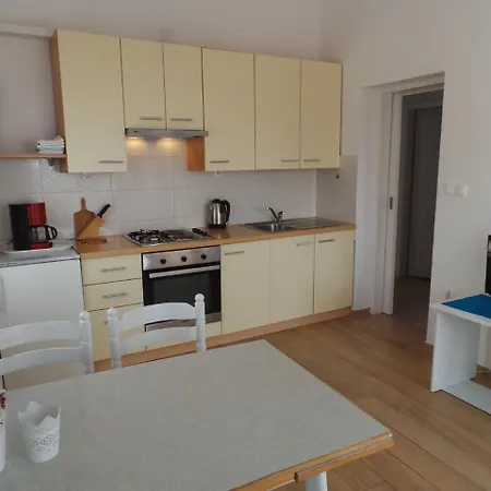 Apartment Luka * Дикло