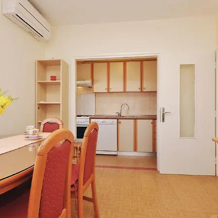 Apartment Luka *
